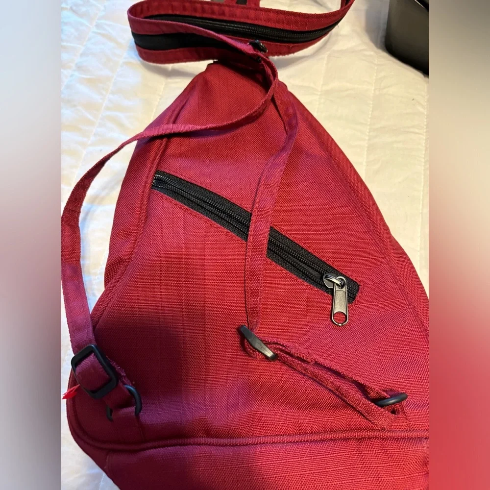 Eddie Bauer Back Pack, Sports, Camper,‎ Hiking Red Canvas See Pics